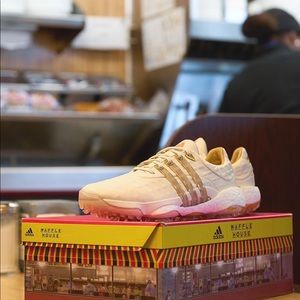 Limited addition PGA adidas tour 360 X Waffle House mens golf shoes size 13